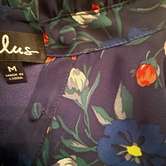 ✨HP✨ Lulus. Porch Swing Navy Blue Floral Print Skater Dress. Size Medium - Picture 8 of 8